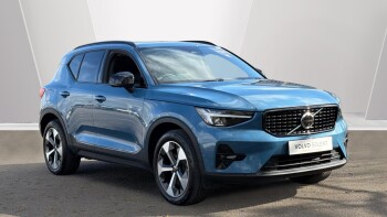 Volvo XC40 2.0 B4P Ultimate Dark 5dr Auto Petrol Estate
